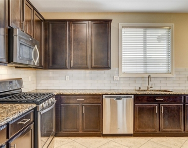 7100 Placid Lake Avenue - Photo Thumbnail 15