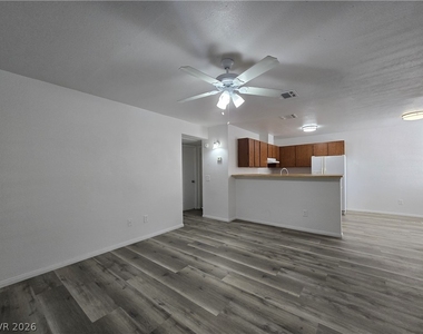 2742 Alicialynn Way - Photo Thumbnail 3
