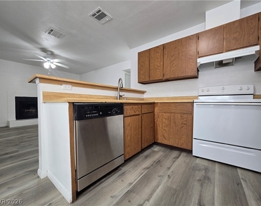 2742 Alicialynn Way - Photo Thumbnail 9