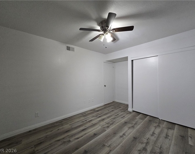 2742 Alicialynn Way - Photo Thumbnail 16