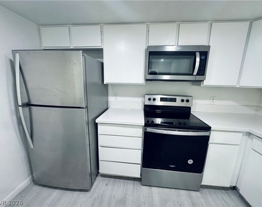 4225 Stewart Avenue - Photo Thumbnail 8