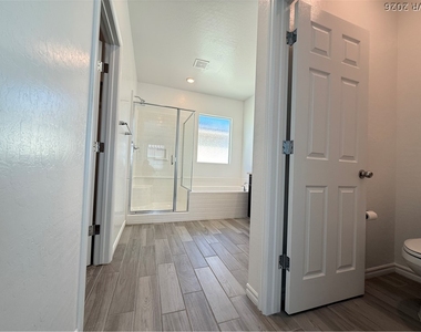 9980 Perth Court - Photo Thumbnail 19