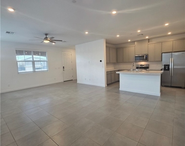 176 Vanhoy Avenue - Photo Thumbnail 5