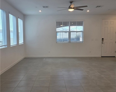176 Vanhoy Avenue - Photo Thumbnail 12