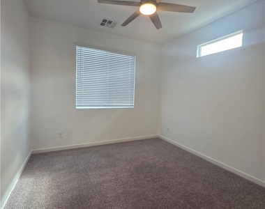 176 Vanhoy Avenue - Photo Thumbnail 27
