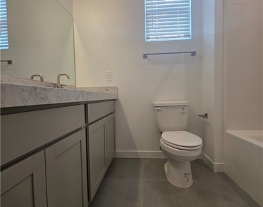 176 Vanhoy Avenue - Photo Thumbnail 31