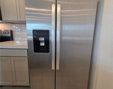 176 Vanhoy Avenue - Photo Thumbnail 7