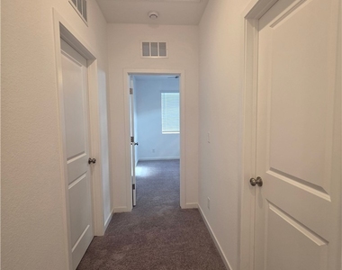 176 Vanhoy Avenue - Photo Thumbnail 26