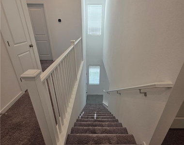 176 Vanhoy Avenue - Photo Thumbnail 14