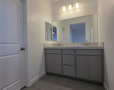 176 Vanhoy Avenue - Photo Thumbnail 21