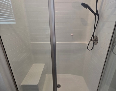 176 Vanhoy Avenue - Photo Thumbnail 24
