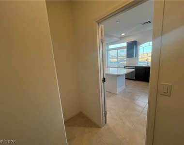 5872 Aurora Gold Avenue - Photo Thumbnail 10