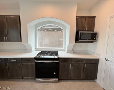 5872 Aurora Gold Avenue - Photo Thumbnail 6