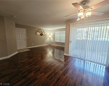 5055 W Hacienda Avenue - Photo Thumbnail 4