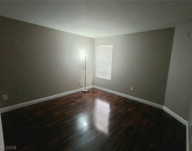 5055 W Hacienda Avenue - Photo Thumbnail 8