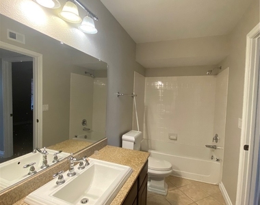 8101 W Flamingo Road - Photo Thumbnail 8