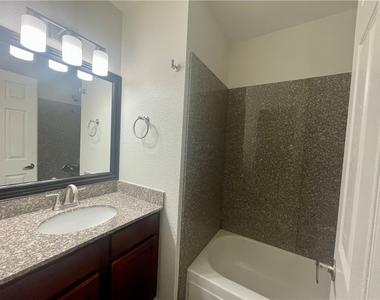 5206 River Glen Drive - Photo Thumbnail 25