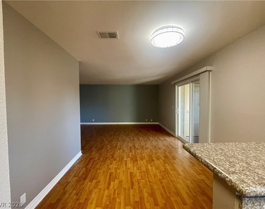 5206 River Glen Drive - Photo Thumbnail 15