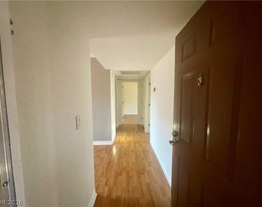 5206 River Glen Drive - Photo Thumbnail 5