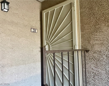 5206 River Glen Drive - Photo Thumbnail 4