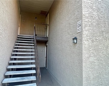 5206 River Glen Drive - Photo Thumbnail 3