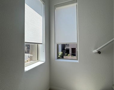 11540 Hawking Avenue - Photo Thumbnail 12