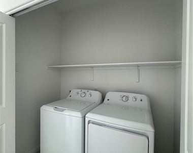 11540 Hawking Avenue - Photo Thumbnail 27