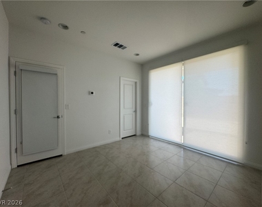 11540 Hawking Avenue - Photo Thumbnail 6