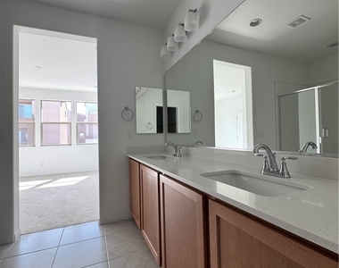 11540 Hawking Avenue - Photo Thumbnail 39
