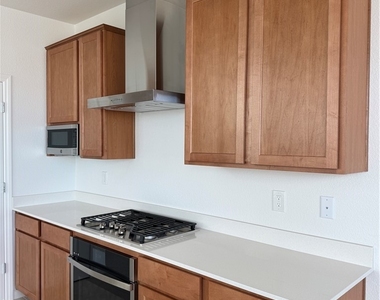 11540 Hawking Avenue - Photo Thumbnail 21