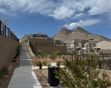 11540 Hawking Avenue - Photo Thumbnail 1