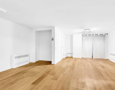 220 East 25th Street - Photo Thumbnail 1