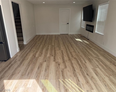 4787 Farlington Drive - Photo Thumbnail 9