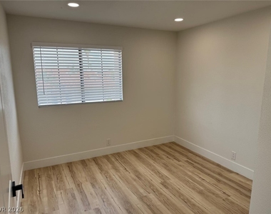 4787 Farlington Drive - Photo Thumbnail 23