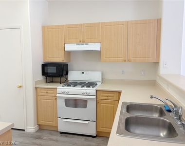 9315 Indian Corn Court - Photo Thumbnail 7