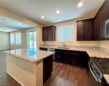 9530 Hollydale Court - Photo Thumbnail 7