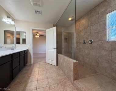 9530 Hollydale Court - Photo Thumbnail 15