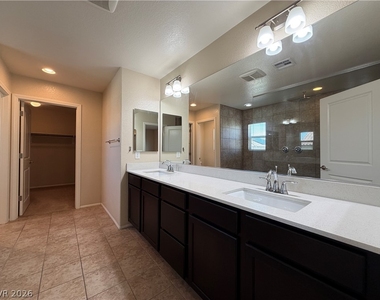 9530 Hollydale Court - Photo Thumbnail 14