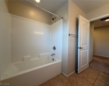 9530 Hollydale Court - Photo Thumbnail 22