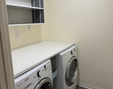 320 Point Loma Avenue - Photo Thumbnail 12