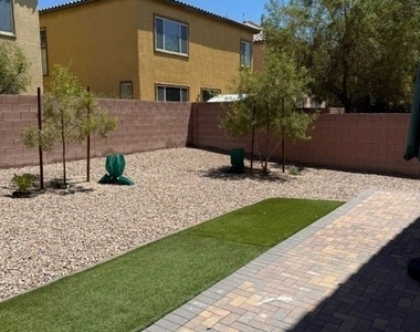 320 Point Loma Avenue - Photo Thumbnail 7