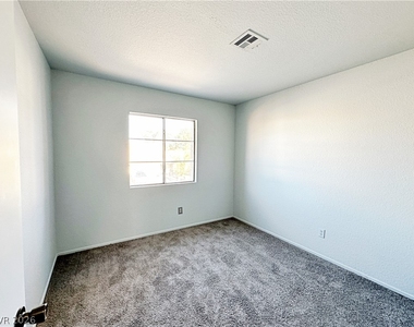 1645 Autumn Rust Drive - Photo Thumbnail 25
