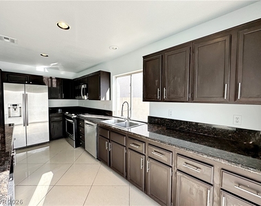 1645 Autumn Rust Drive - Photo Thumbnail 10