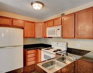 3145 E Flamingo Road - Photo Thumbnail 8