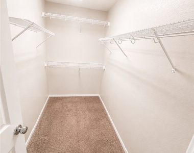 12025 Giles Street - Photo Thumbnail 5