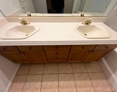 9692 Geiger Peak Court - Photo Thumbnail 46