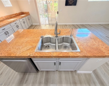 7914 Villa Pintura Avenue - Photo Thumbnail 5