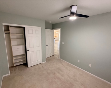 7914 Villa Pintura Avenue - Photo Thumbnail 16