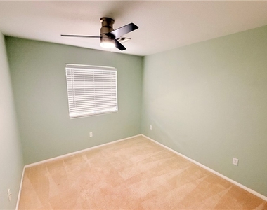 7914 Villa Pintura Avenue - Photo Thumbnail 15