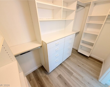 7914 Villa Pintura Avenue - Photo Thumbnail 25